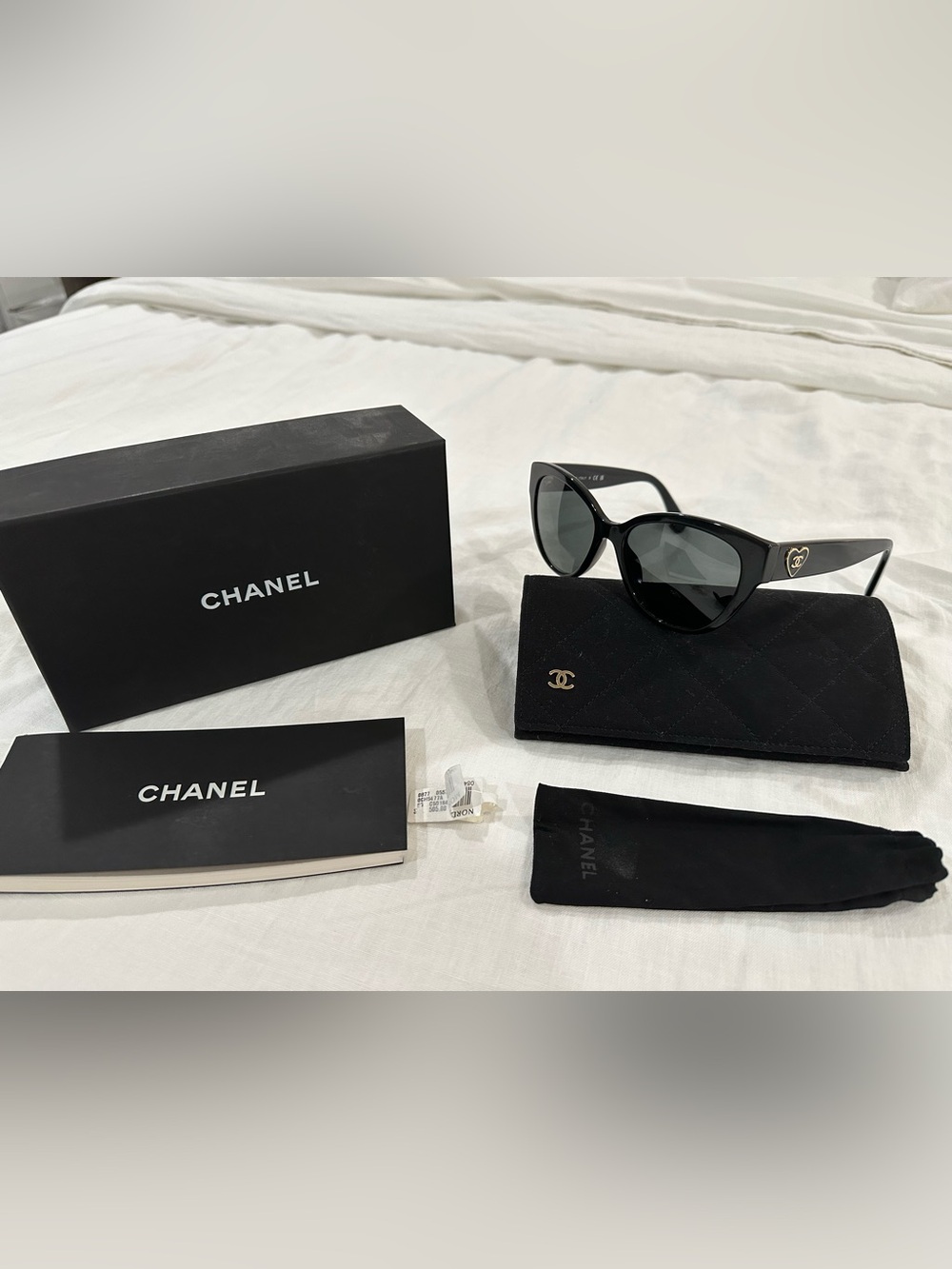 CHANEL Cat Eye/Butterfly black sunglasses (style 5477)